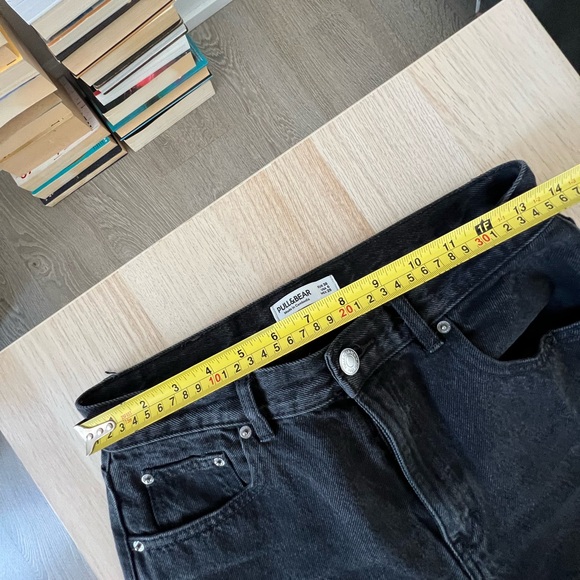PULL&BEAR BLACK DENIM MOM JEANS - Picture 7 of 7